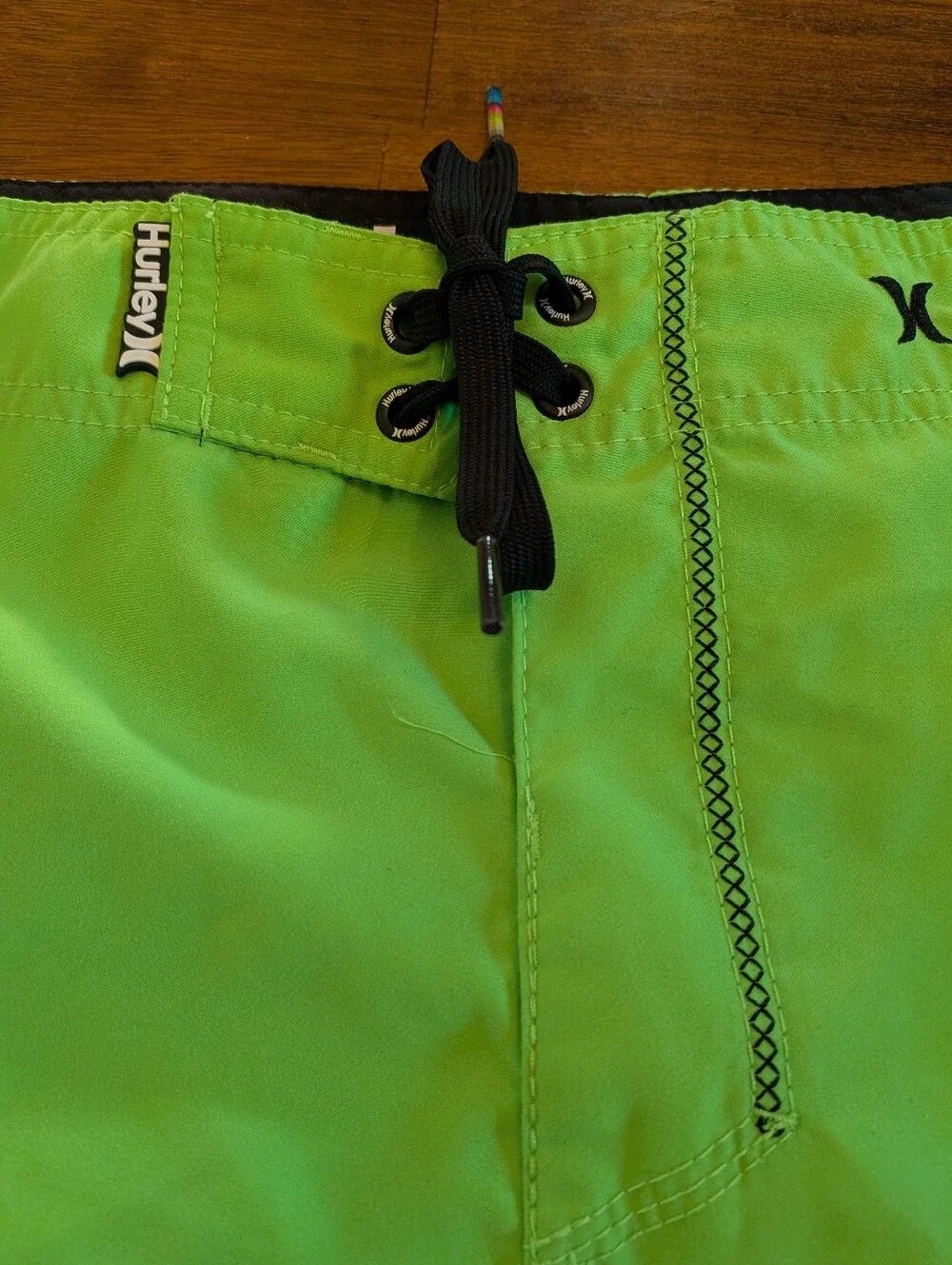 Hurley Neon Green Men’s Boardshorts with Black Accents Unlined Size 34
